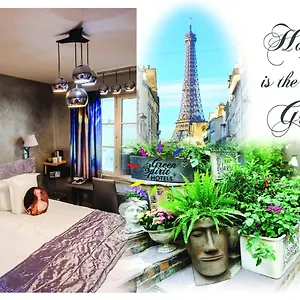 Le Pavillon Paris